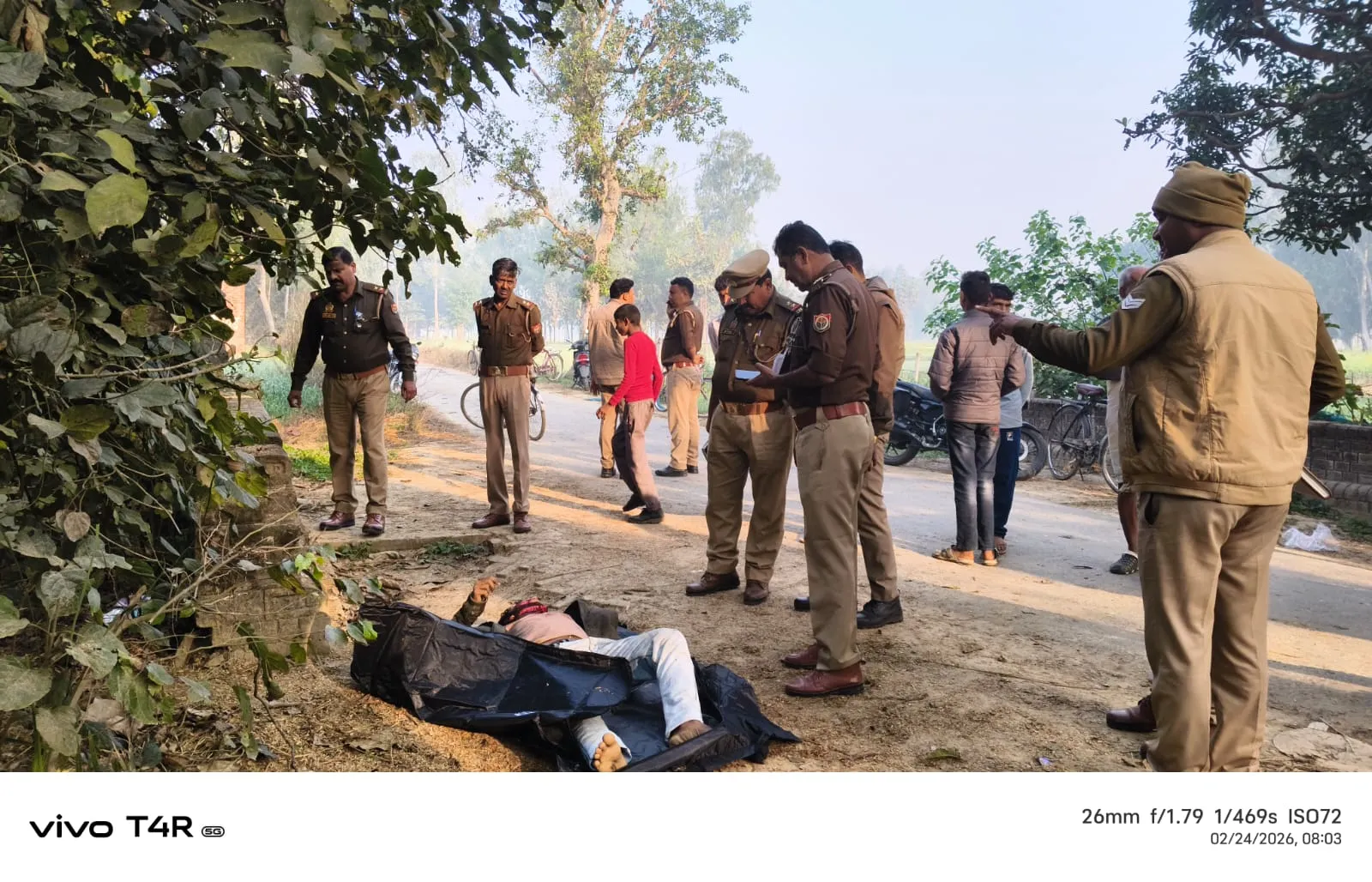 अमेठी में सनसनी: युवक की गला काटकर निर्मम हत्या, इलाके में भारी पुलिस बल तैनात