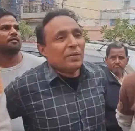 मेरठ में रिश्वतखोर संविदा बिजलीकर्मी गिरफ्तार, मीटर उतारने के नाम पर मांगे थे छह हजार रुपये