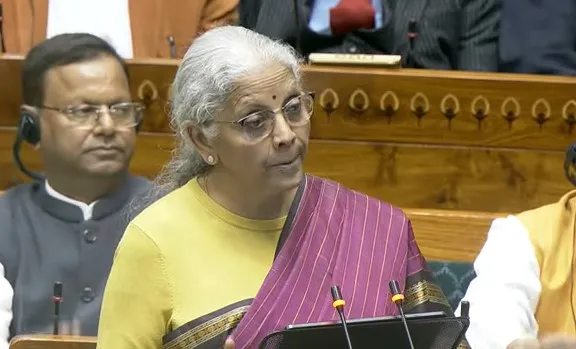 बजट 2026 :  कैंसर की दवाओं से लेकर विदेश में यात्रा करना हुआ सस्ता, शराब समेत ये चीजें हुईं महंगी