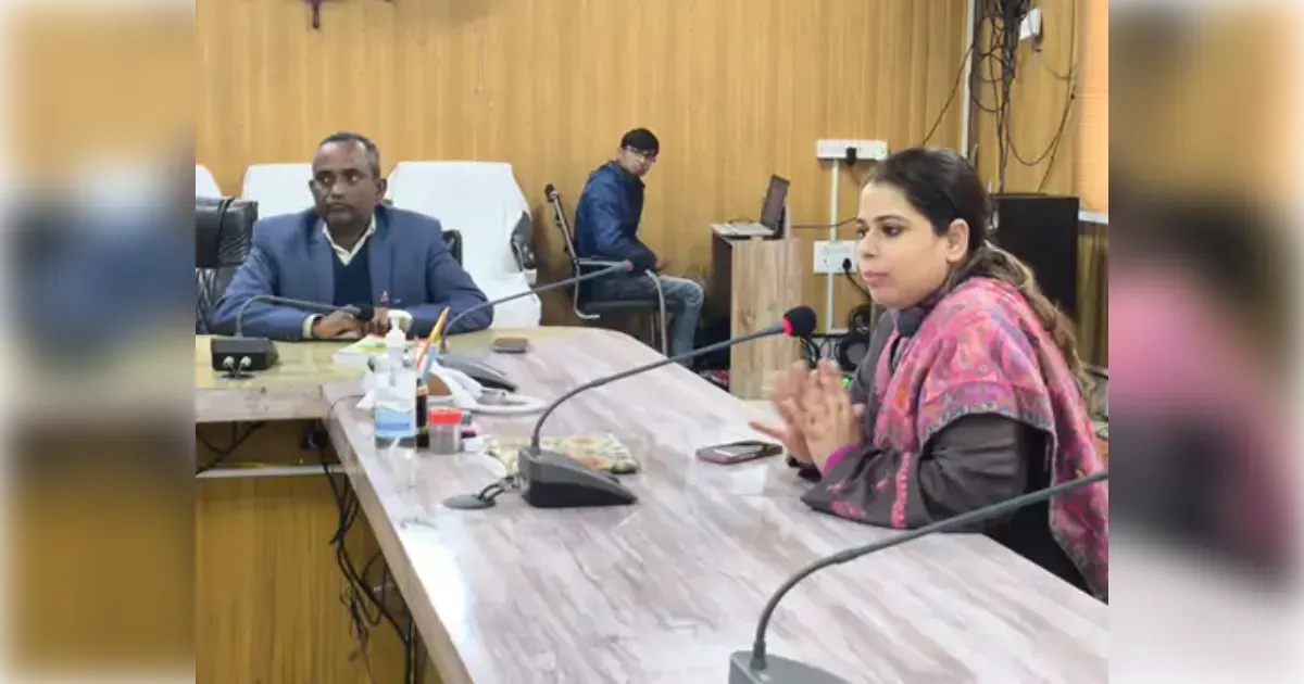 डीएम जसजीत कौर ने कार्यशाला में दिए निर्देश: उर्वरक विक्रेता फार्मर रजिस्ट्री के लिए किसानों को करें प्रेरित