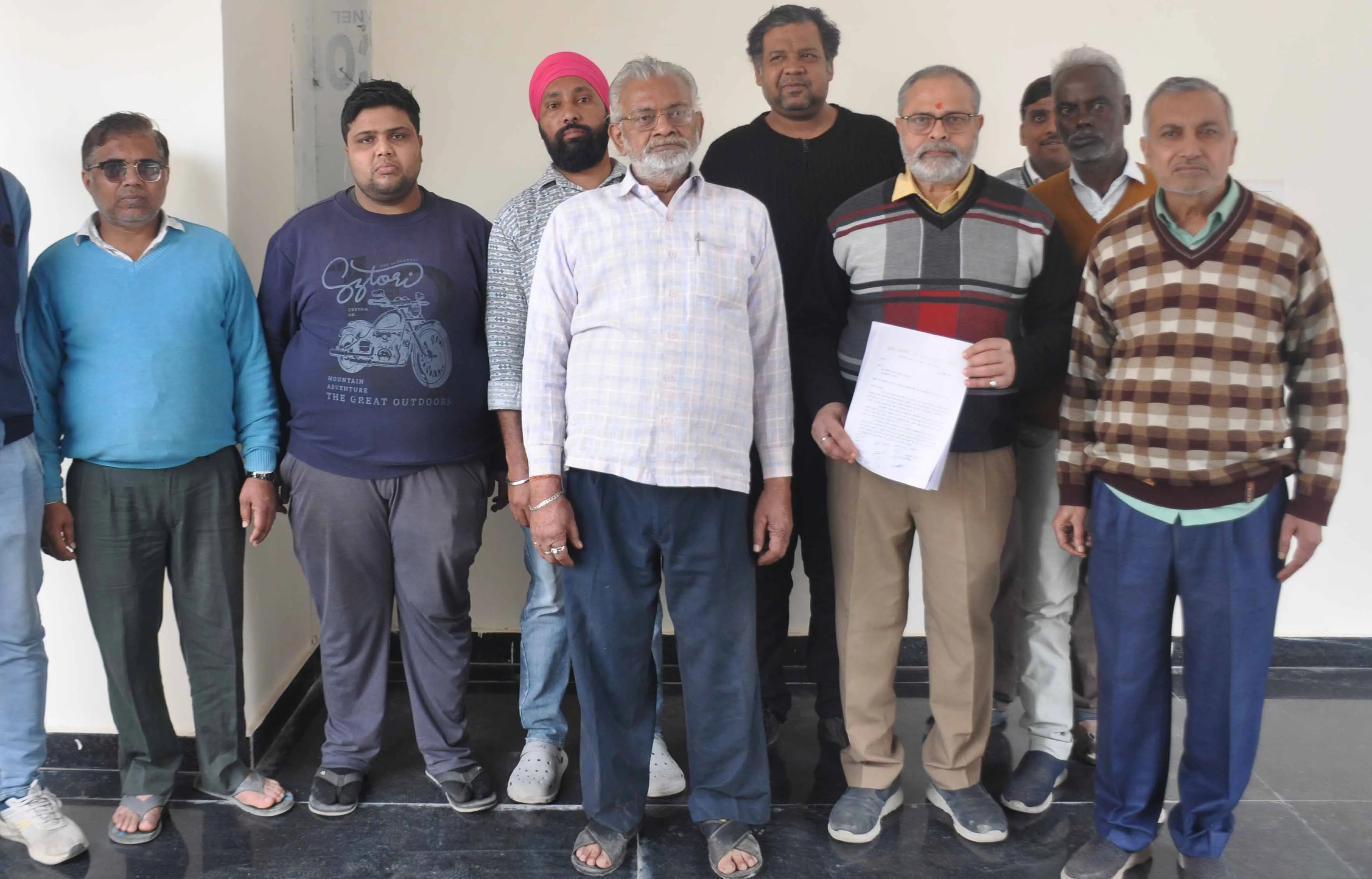 शामली: श्रीकृष्ण (कुटी) मंदिर प्रबंध समिति ने डीएम से की हस्तक्षेप की मांग, गैरकानूनी हटाने का आरोप