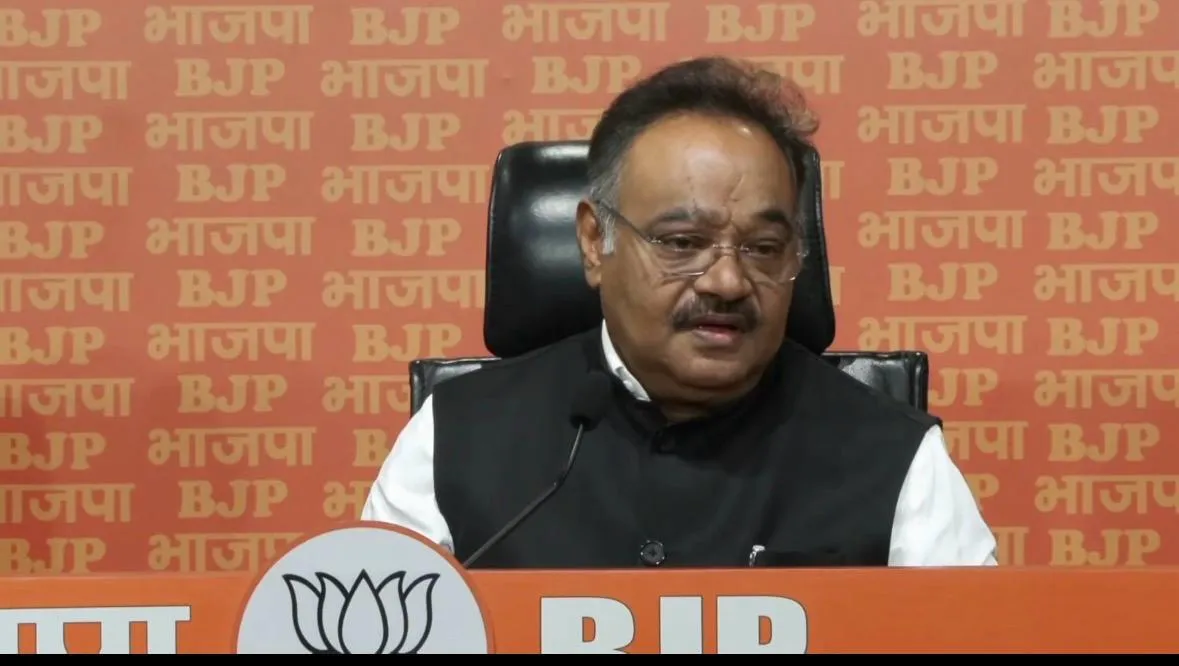 ममता बनर्जी पर भाजपा का निशाना-चुनाव आयोग को खुले तौर पर धमका रही हैं मुख्यमंत्री