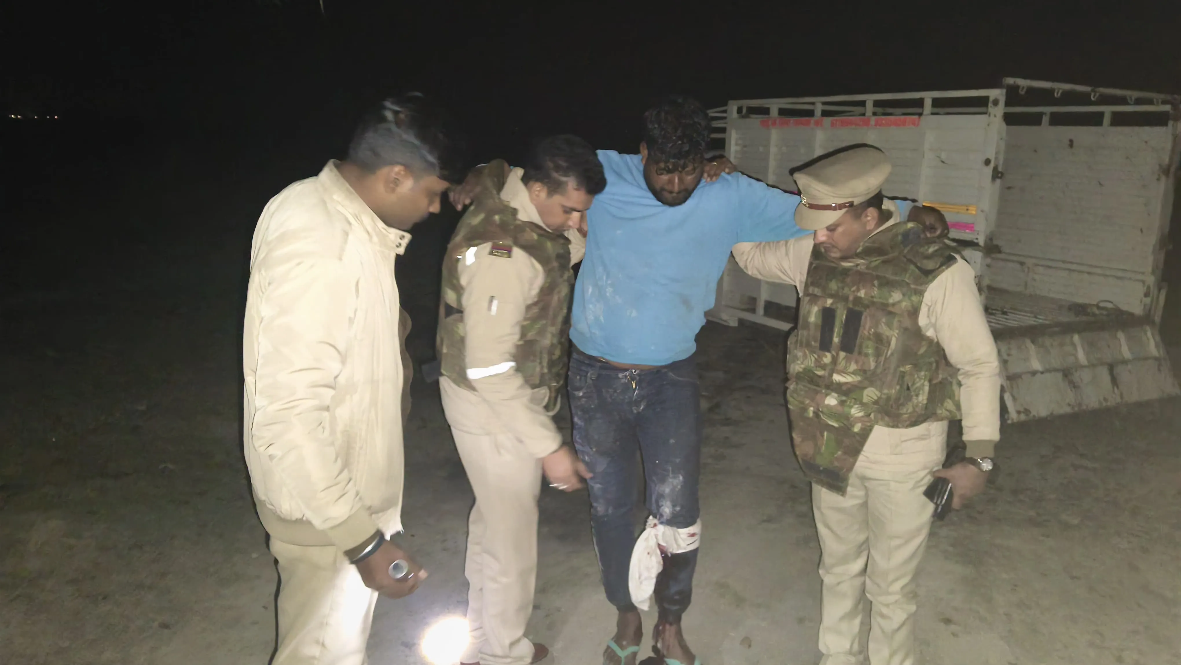 आजमगढ़ में 24 घंटे में दूसरी मुठभेड़, एक घायल गोतस्कर समेत दो गिरफ्तार