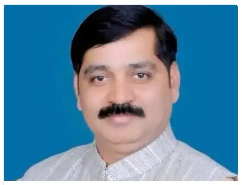 सपा प्रवक्ता मनोज यादव गिरफ्तार: लापता होने की खबर के बीच बाराबंकी पुलिस का बड़ा खुलासा, जानें क्या हैं आरोप