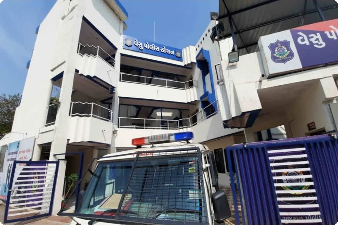 सूरत में एक ही परिवार के तीन सदस्यों ने उठाया ये खौफनाक कदम, एक बेटी बचाई गई