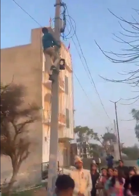 बिजनौर में शादी समारोह के दौरान बिजली विभाग की कार्रवाई, बारात निकलते समय काटा कनेक्शन, दूल्हे को मेहमानों के सामने झेलनी पड़ी शर्मिंदगी