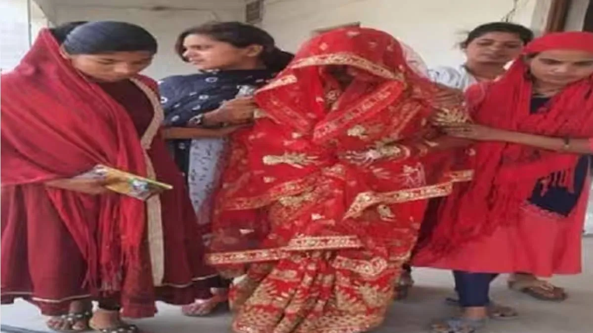 आगरा में दुल्हन साक्षात्कार देने विकास भवन पहुंची, बनी चर्चा का विषय