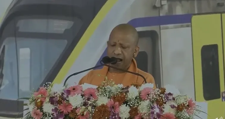 गति से प्रगति का नया उत्तर प्रदेश : 50 मिनट में दिल्ली से मेरठ का सफर, ट्रैफिक जाम से मिलेगी मुक्ति..मेरठ बना आधुनिक इन्फ्रास्ट्रक्चर का नया प्रतीक