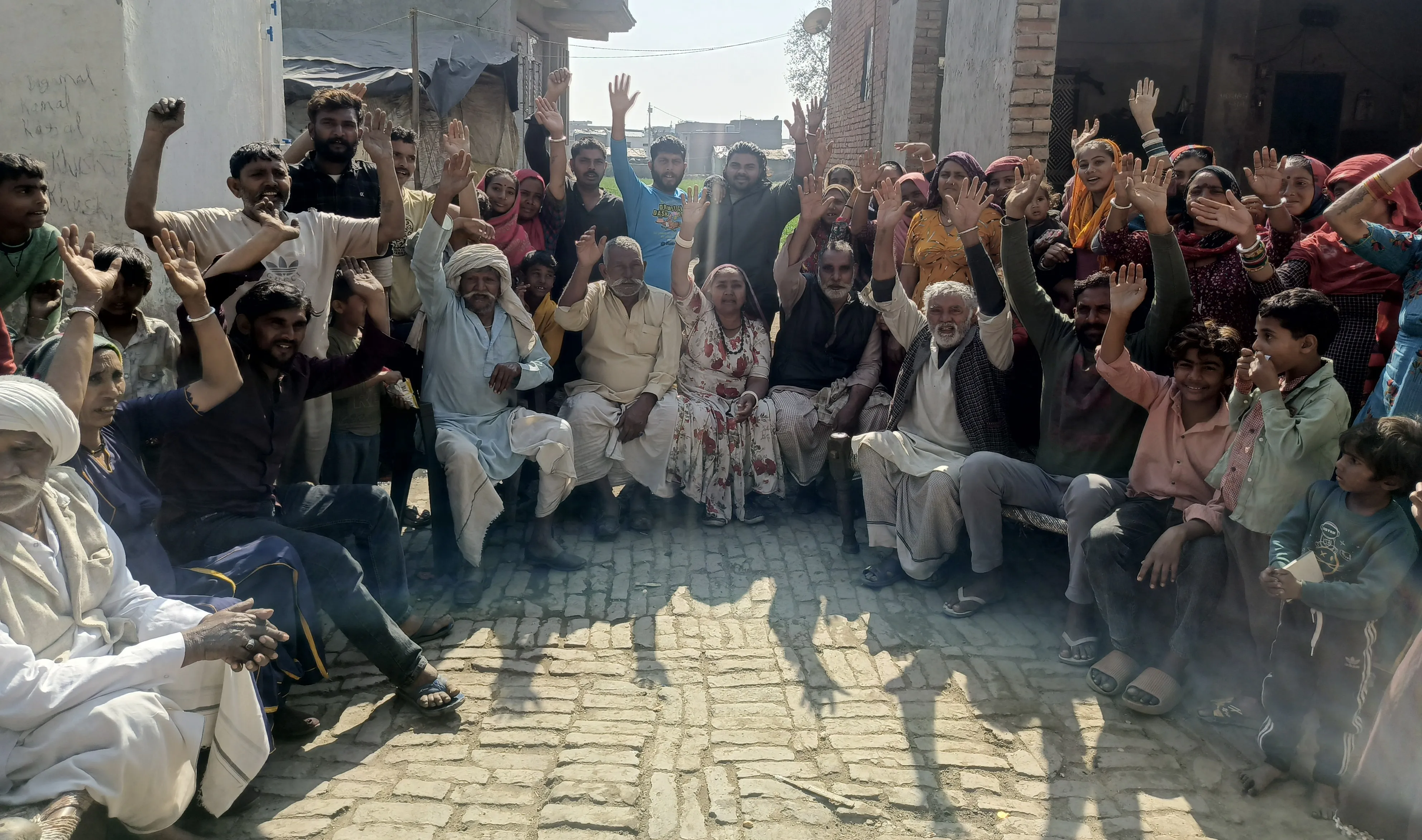 बागपत: निवाड़ा गांव के सैकड़ों लोग मतदान से हुए वंचित