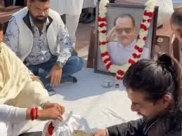 दिवंगत राष्ट्रवादी नेता अजीत पवार की अस्थियों का हरिद्वार में विसर्जन