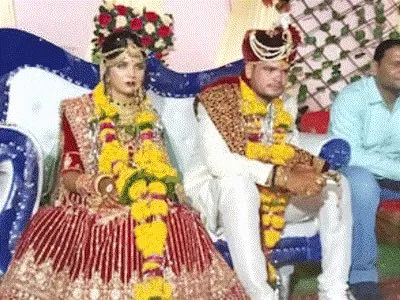 झांसी में एक 'लुटेरे दूल्हे' का पर्दाफाश.. 6 साल में 3 शादियां , गहने हड़पे , चौथी शादी की तैयारी के दौरान खुली पोल