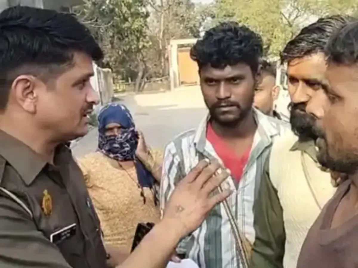 बुलंदशहर के स्याना में महिला कावड़ियों के साथ अभद्रता: दबंगों ने रोका रास्ता, मारपीट और गाली-गलौज; इलाके में भारी तनाव