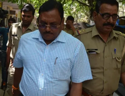 यादव सिंह प्रकरण: अंडरग्राउंड केबलिंग घोटाले में सीबीआई का शिकंजा, जांच के घेरे में तीन अधिकारी