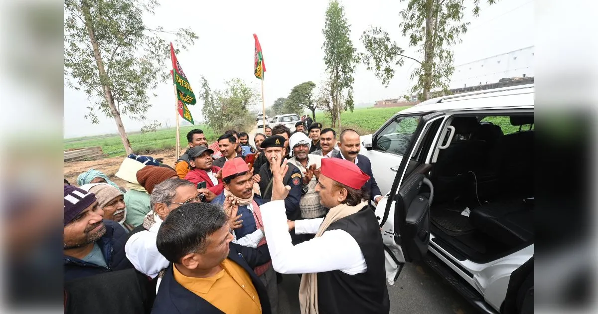 अखिलेश यादव का भाजपा पर बड़ा प्रहार: बोले—वोट कटवाने के लिए 'फॉर्म-7' का हो रहा दुरुपयोग, हार के डर से साज़िश रच रही सत्ताधारी पार्टी