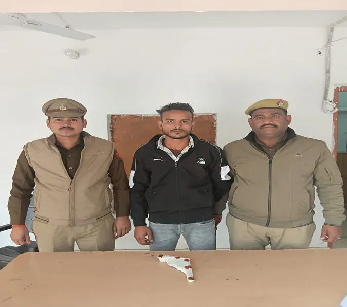 मेरठ मुंडाली पुलिस ने 25 हजार के इनामी बदमाश को तमंचा व कारतूस के साथ किया गिरफ्तार
