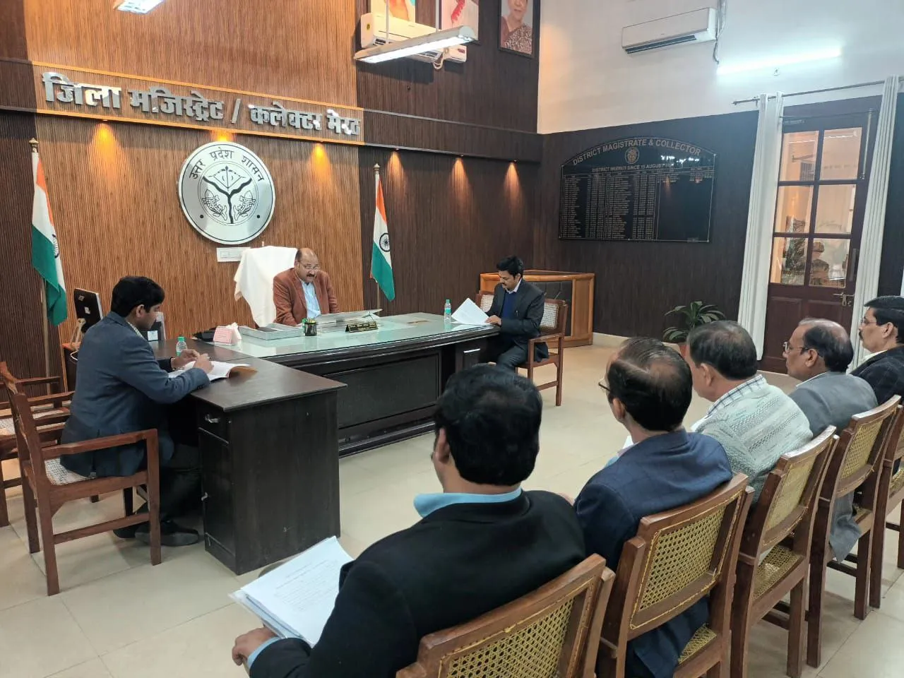 मेरठ: डीएम ने चीनी मिलों को अवशेष गन्ना मूल्य व अंशदान भुगतान का निर्देश दिया