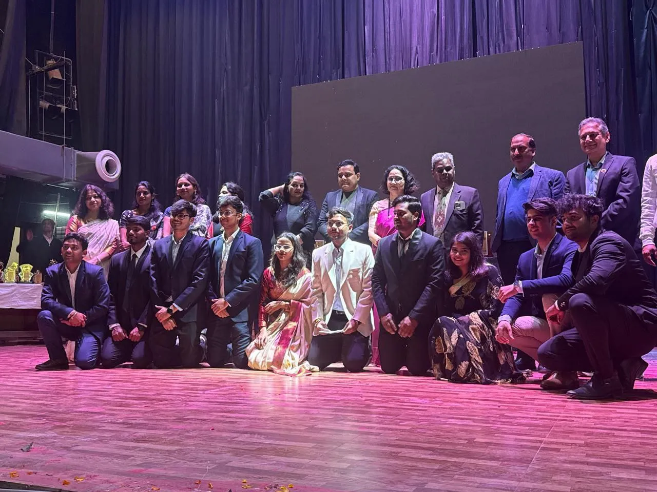 एलएलआरएम मेडिकल कॉलेज का वार्षिक सांस्कृतिक महोत्सव ‘स्टिमुलस’ उत्साह और रंगों के साथ सम्पन्न