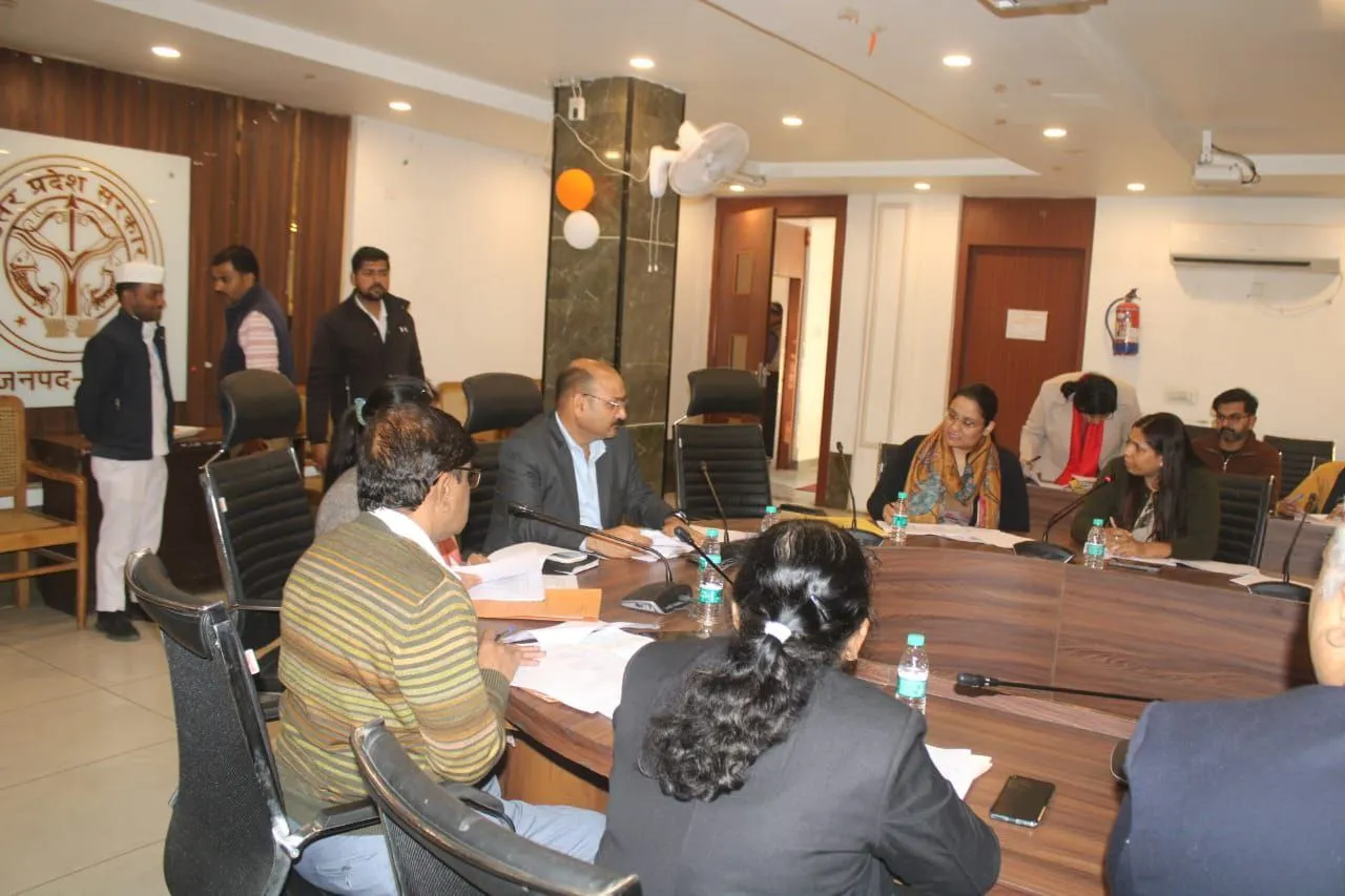 मेरठ में यूपी बोर्ड परीक्षा 2026 की तैयारी पूरी, कंट्रोल रूम और सोशल मीडिया निगरानी शुरू