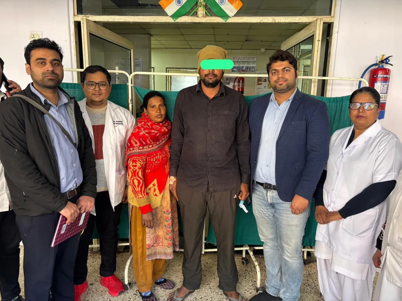 मेरठ मेडिकल कॉलेज में बिकिनी इन्सीजन तकनीक से सफल डीएए हिप रिप्लेसमेंट सर्जरी