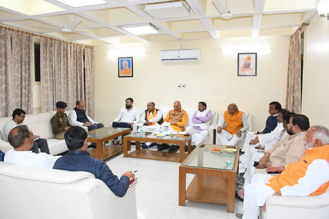 मेरठ सर्किट हाउस में प्रभारी मंत्री धर्मपाल सिंह की अध्यक्षता में समन्वय समिति की बैठक, विकास कार्यों में तेजी के निर्देश