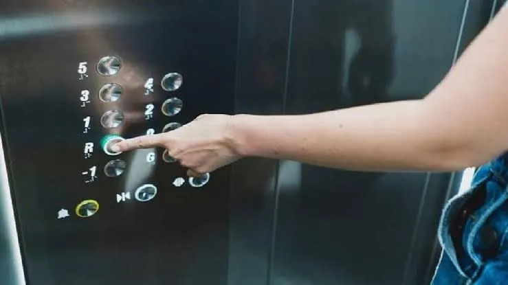 नोएडा-ग्रेटर नोएडा: सुपरटेक इकोविलेज-वन में लिफ्ट हादसा, बुजुर्ग महिला घायल