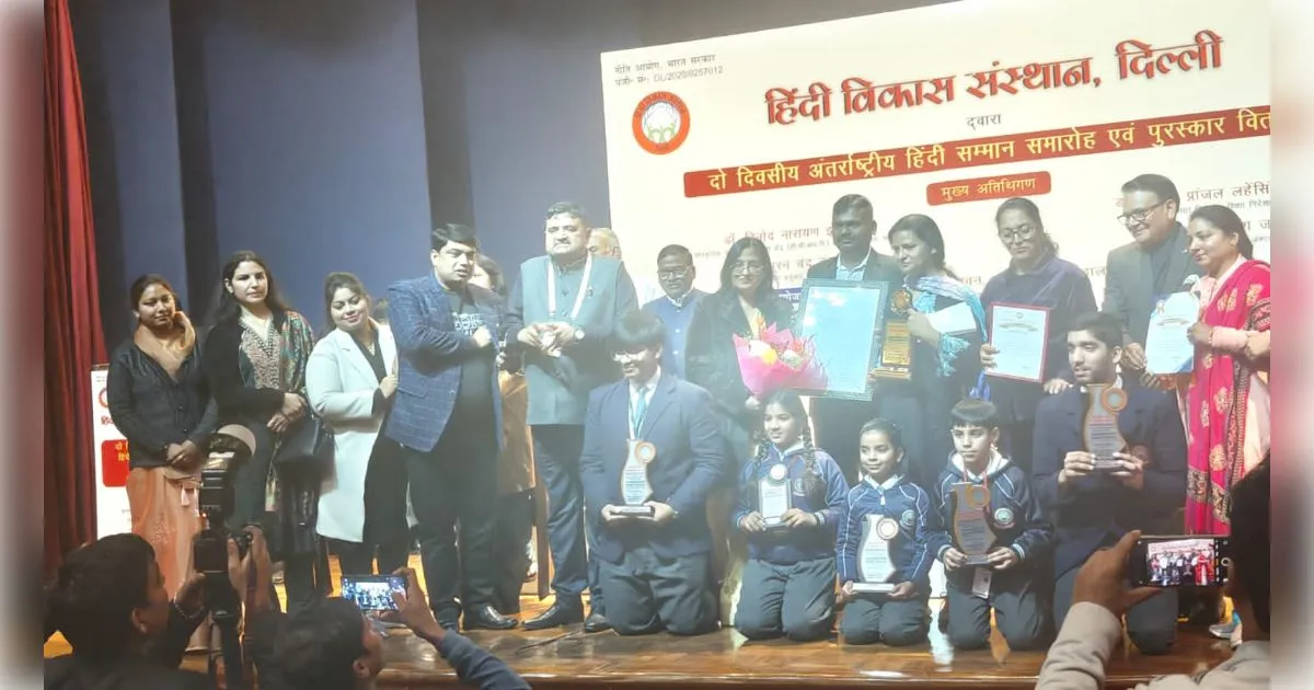 मुजफ्फरनगर: अंतर्राष्ट्रीय हिंदी ओलंपियाड में एस.डी. पब्लिक स्कूल का दबदबा, स्वर्ण पदकों के साथ लहराया सफलता का परचम