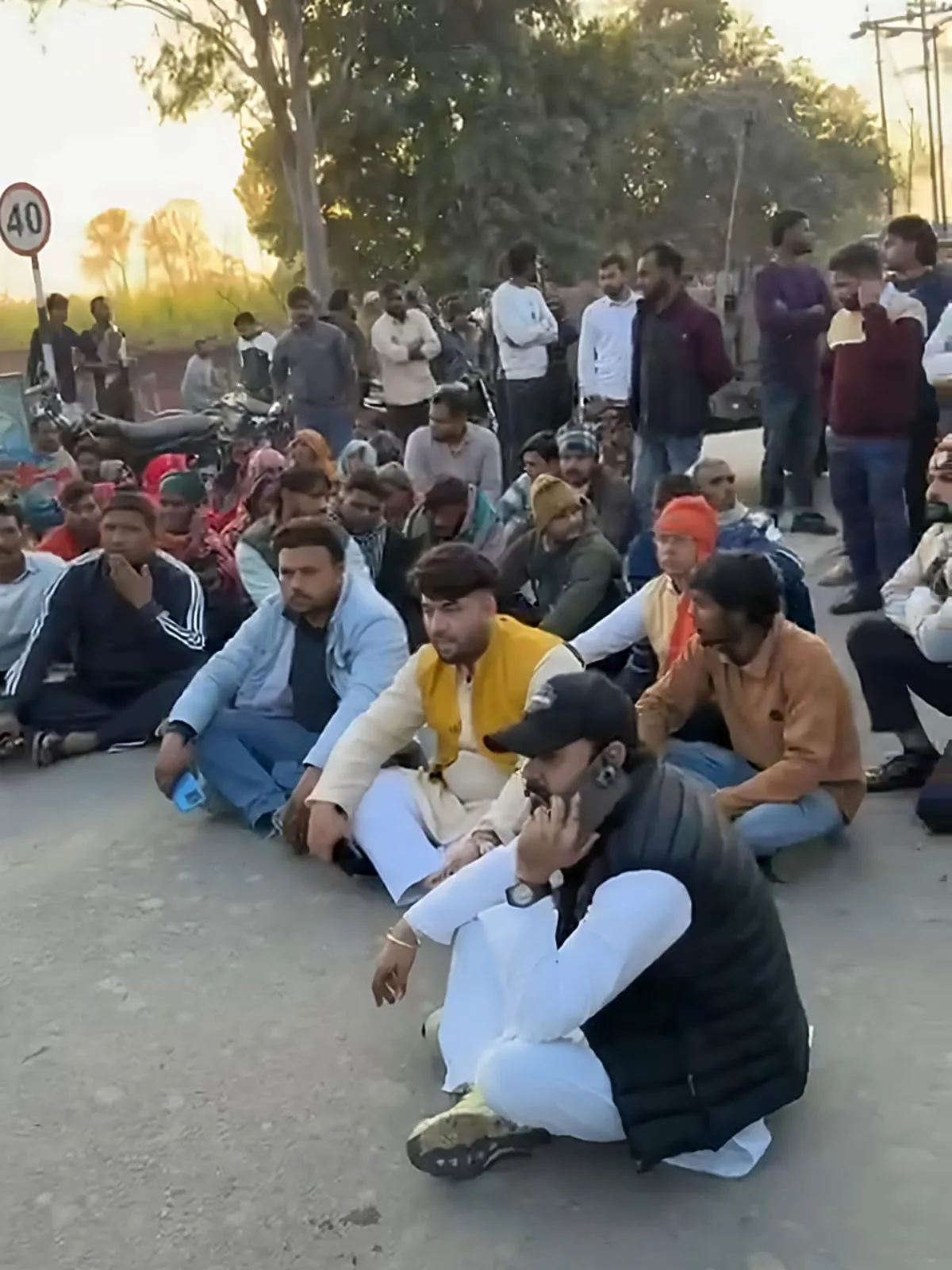 मुजफ्फरनगर: बिरालसी सड़क हादसे में 'गायब' घायल युवक सकुशल बरामद, पुलिस ने खुलवाया जाम