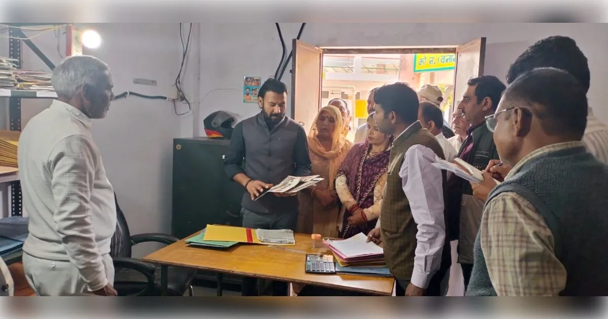 शामली: जिलाधिकारी ने किया नगर पंचायत बनत का औचक निरीक्षण, विकास कार्यों की रफ्तार परखी