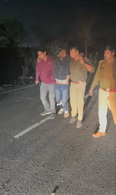 नोएडा में गौकशी के वांछित बदमाशों से मुठभेड़, एक घायल, एक गिरफ्तार