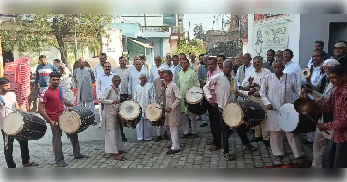 भोकरहेड़ी में ढोल-मंजीरों की थाप पर गूंजे महाभारत के किस्से, बुजुर्गों ने संजोई लोक परंपरा