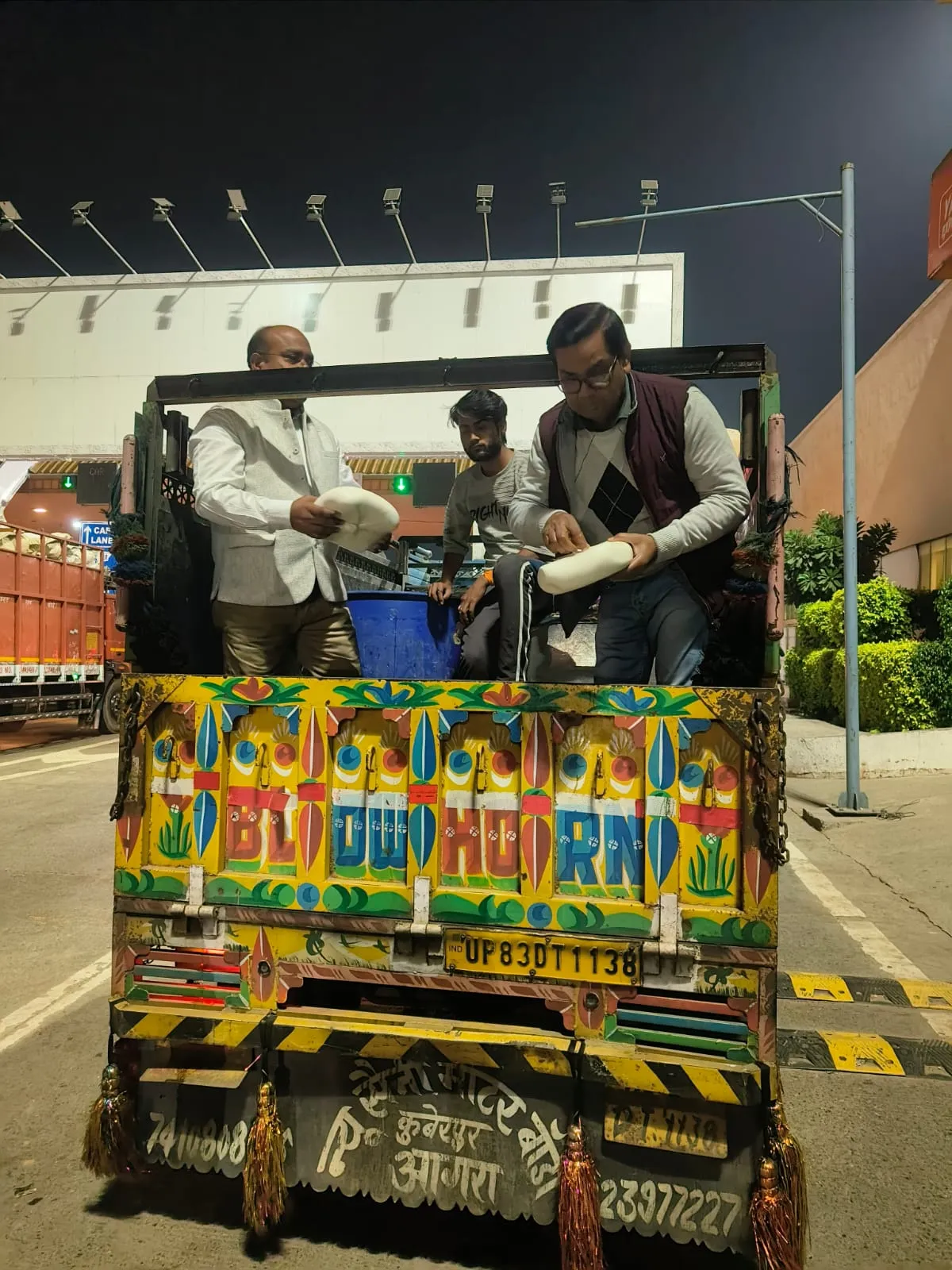 नोएडा: होली से पहले खाद्य सुरक्षा विभाग का बड़ा एक्शन, मिलावटी खाद्य पदार्थों के नमूने जांच के लिए लिए गए