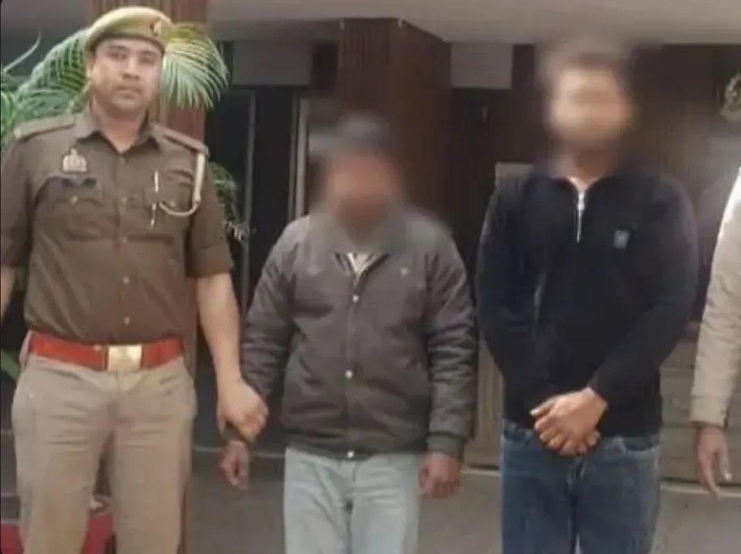 मुरादाबाद: एंटी नार्कोटिक्स टास्क फोर्स का बड़ा धावा - बिहार के चाचा-भतीजे गैंग के 2 अफीम तस्कर गिरफ्तार, 18 लाख कीमत की 3.6 किलो अफीम जब्त