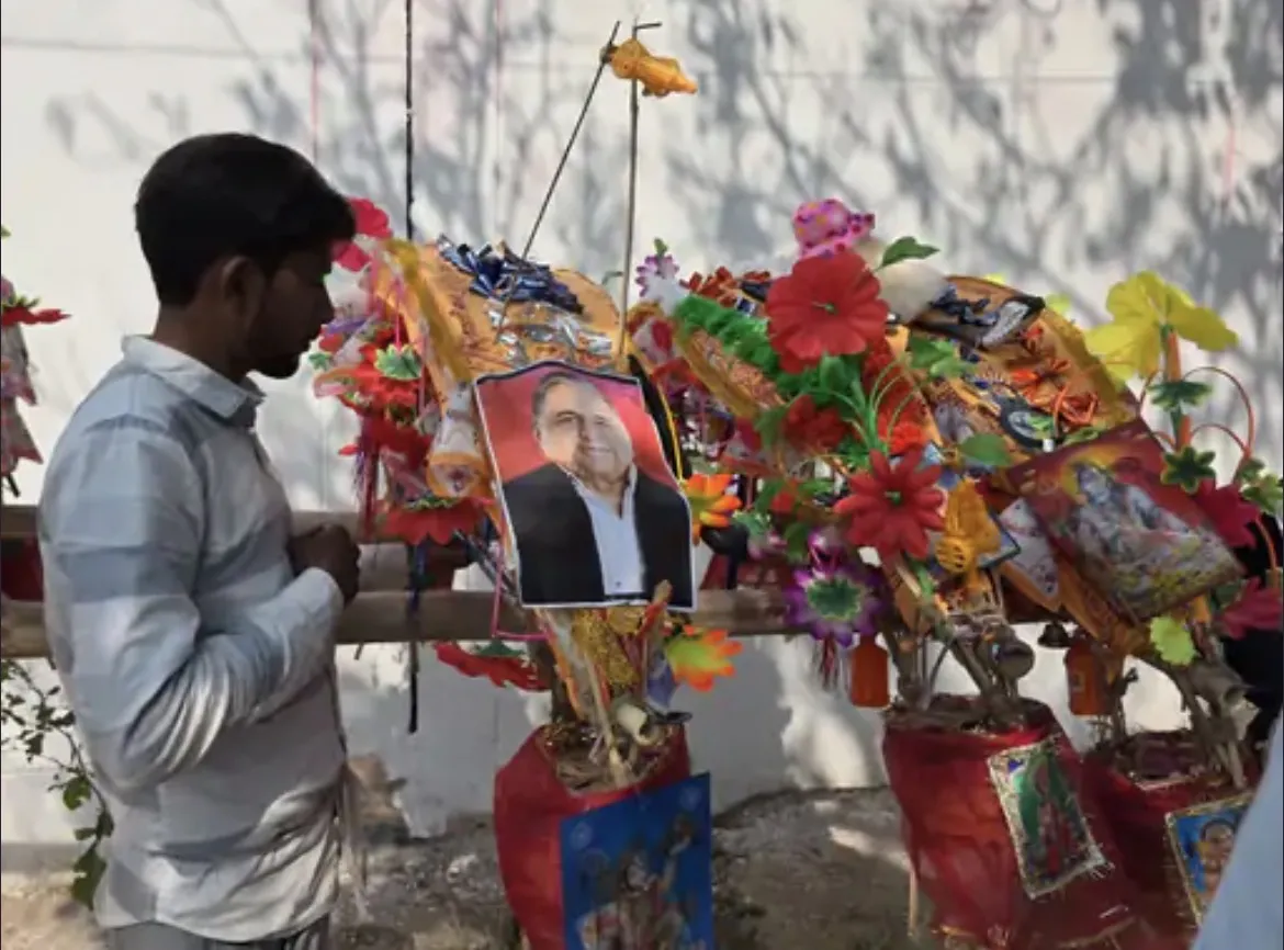 संभल: यादव शिवभक्तों ने अखिलेश व मुलायम के नाम से कांवड़ हरिद्वार से लाई, अमरोहा मंदिर में चढ़ाएंगे जल