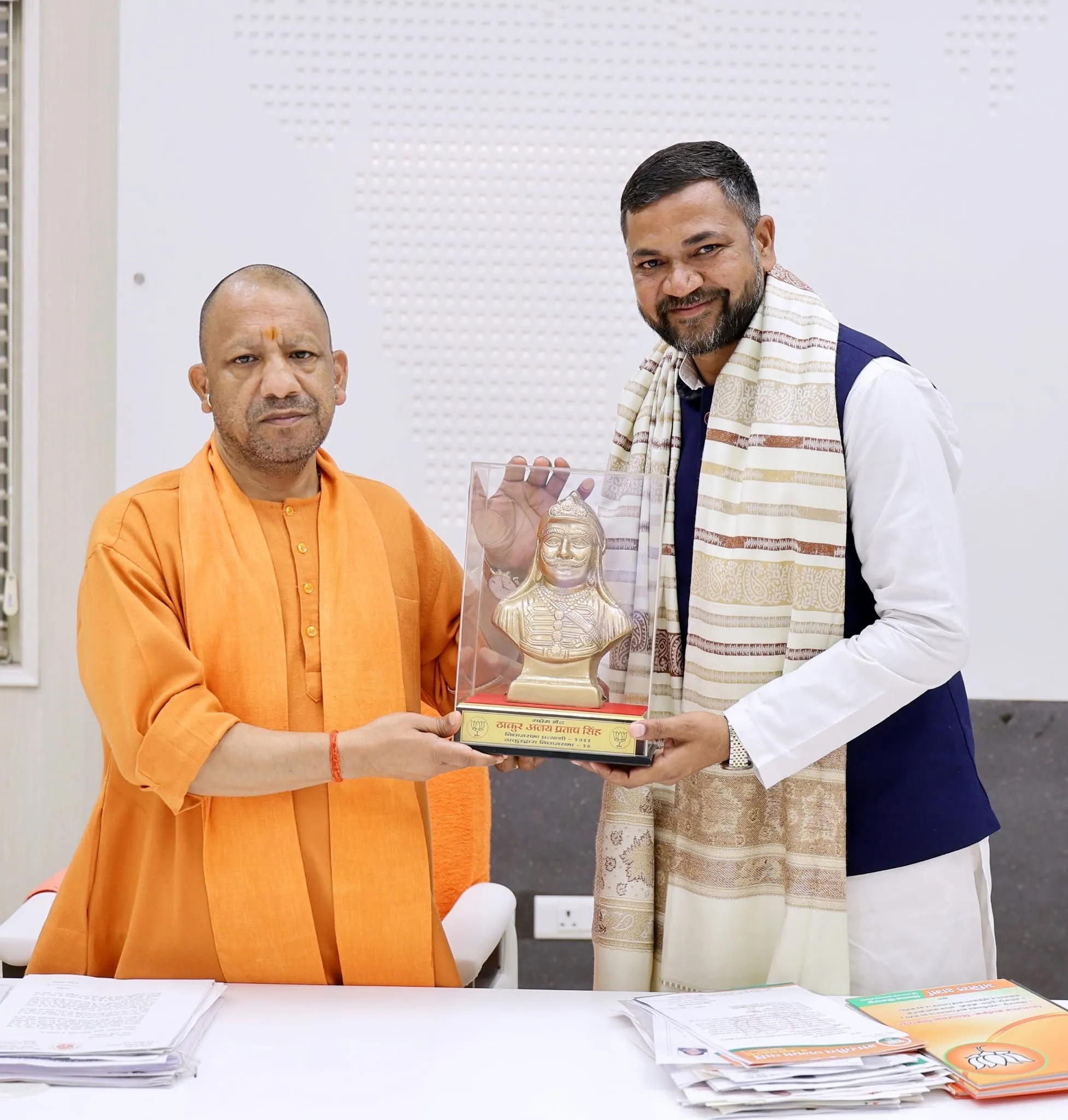 मुरादाबाद: मुक़दमा दर्ज होने के बाद भाजपा नेता अजय प्रताप सिंह ने मुख्यमंत्री योगी आदित्यनाथ से की मुलाकात