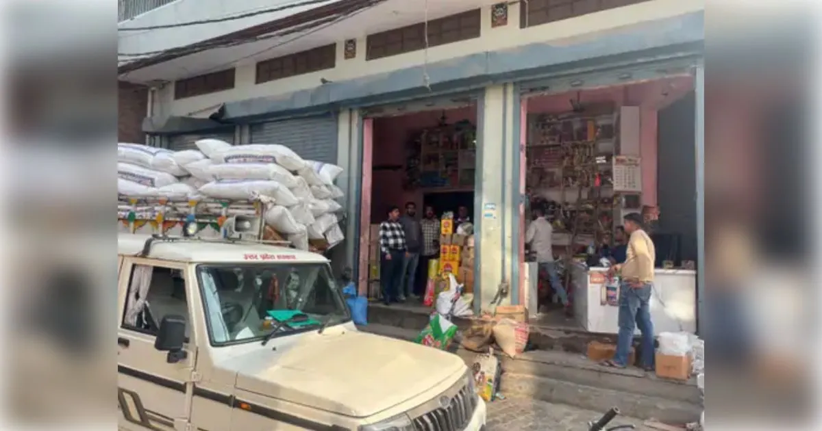 होली से पहले रामपुर में प्रशासन का 'हंटर', मिलावटखोरों के खिलाफ खाद्य सुरक्षा विभाग की बड़ी छापेमारी