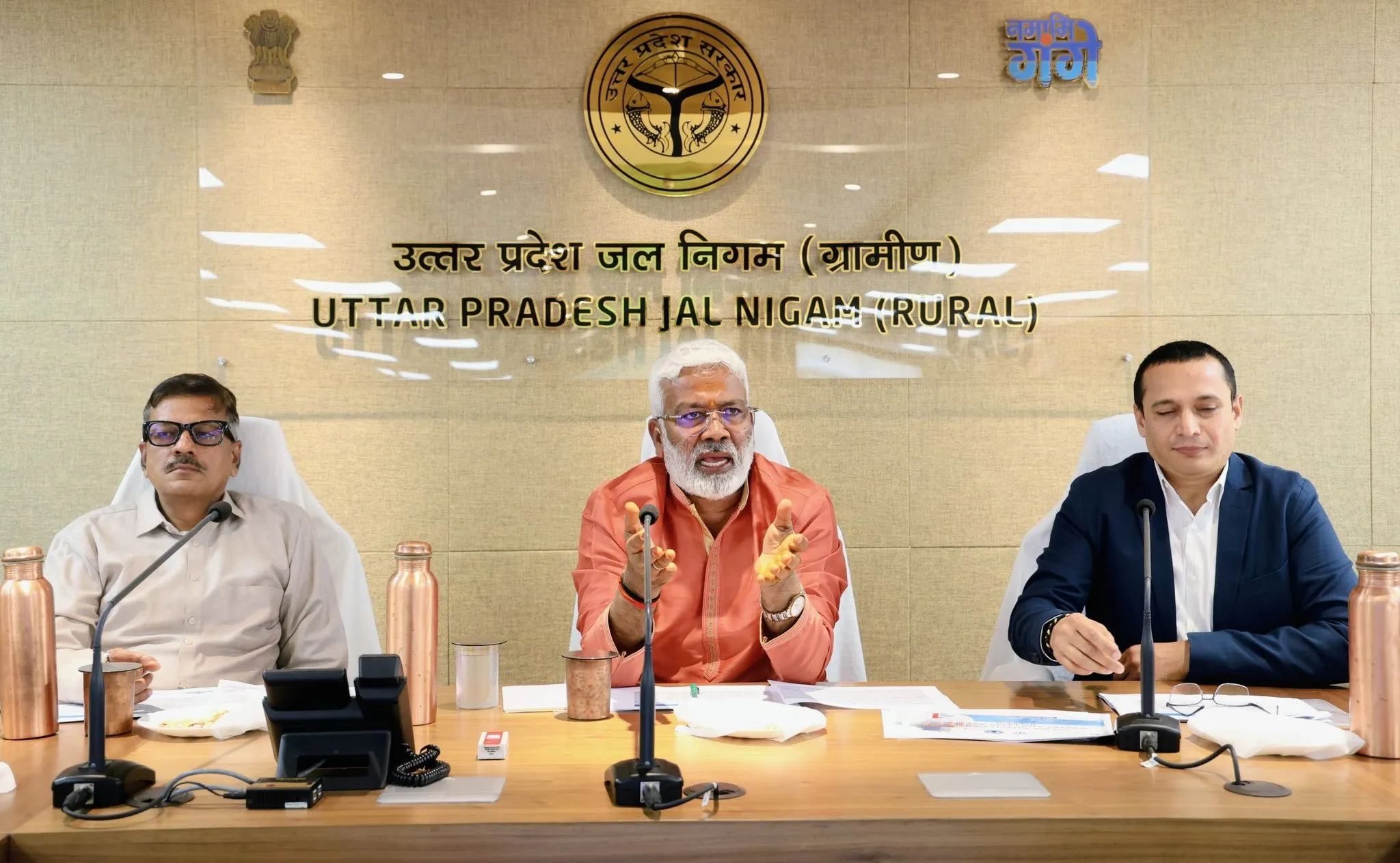 लखनऊ : गर्मियों से पहले सरकार सतर्क, जलशक्ति मंत्री स्वतंत्र देव सिंह ने ग्रामीण पेयजल योजनाओं की समीक्षा 