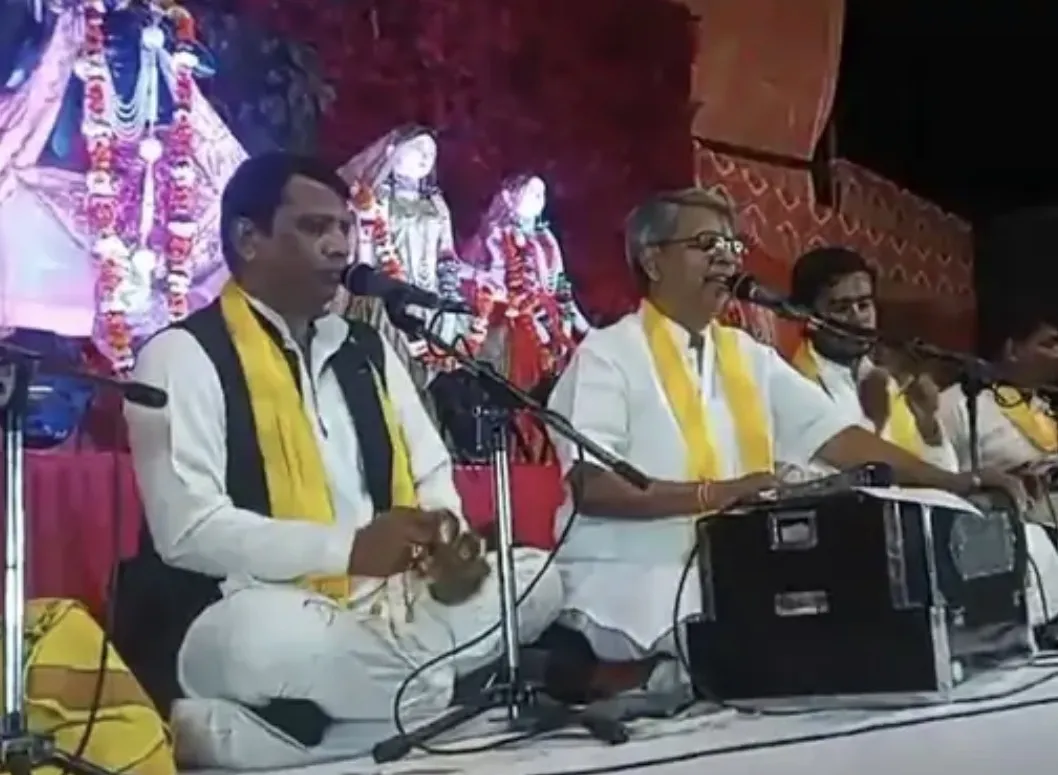 मुरादाबाद में 19वें फाल्गुन महोत्सव का भव्य आयोजन, भजनों की धुन पर झूमे श्रद्धालु