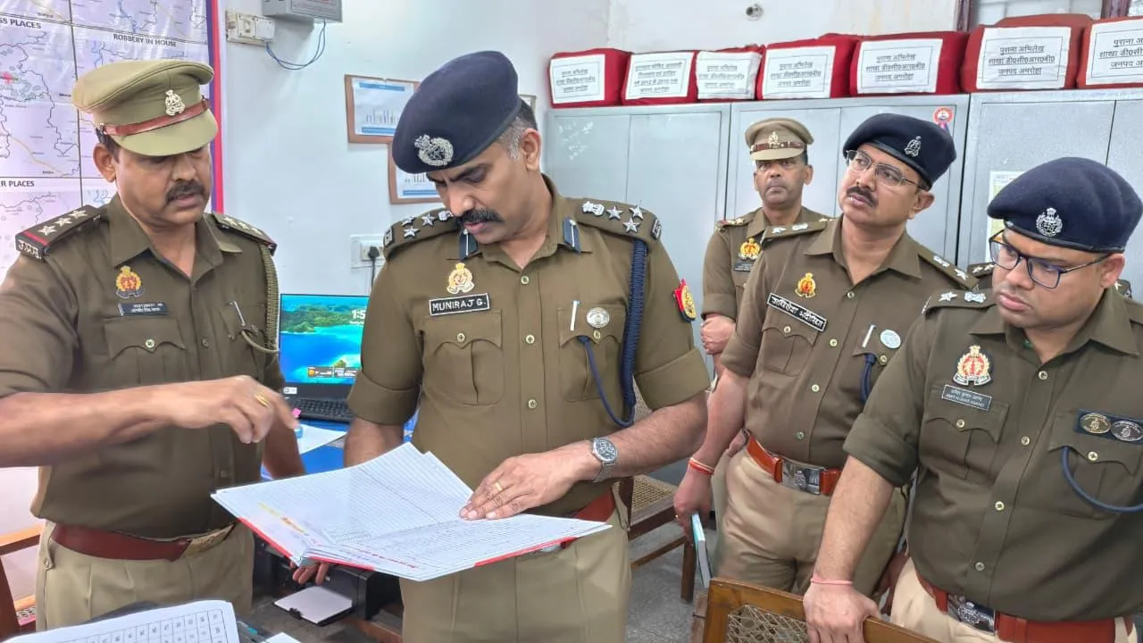 डीआईजी मुरादाबाद ने थाना अमरोहा देहात का किया वार्षिक निरीक्षण, व्यवस्थाओं की ली विस्तृत समीक्षा