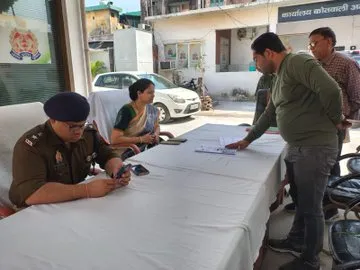 अमरोहा: थाना समाधान दिवस में डीएम व एसपी ने सुनीं जन समस्याएं, त्वरित निस्तारण के निर्देश