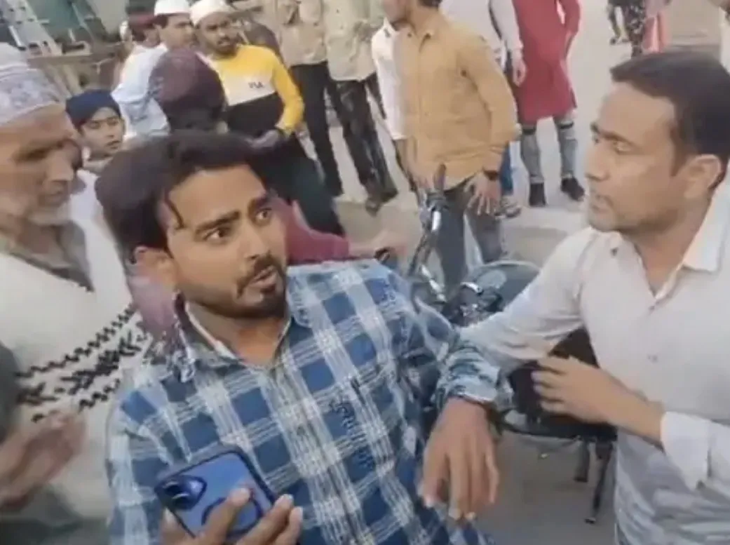 संभल में कंटेंट क्रिएटर पर हमला, ड्रोन शूटिंग के दौरान लाठी-डंडों से पीटा, 200-300 लोगों की मौजूदगी में हुई वारदात