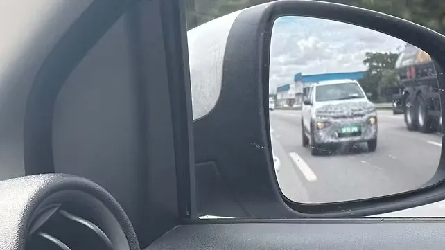 2026 में टेस्ट के दौरान दिखी नई Renault Kwid Facelift फ्रेश लुक और बड़े फीचर्स के साथ करेगी धमाकेदार वापसी