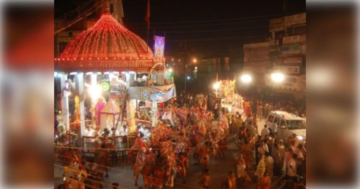 महाशिवरात्रि पर आस्था का महाकुंभ: मुजफ्फरनगर के शिव चौक पर उमड़ा कांवड़ियों का सैलाब, भक्ति और शक्ति के संगम से गुंजायमान हुआ आकाश