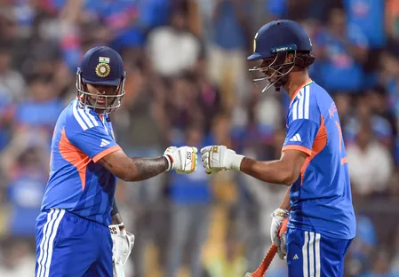 टी20 वर्ल्ड कप: भारत-पाकिस्तान के बीच हाई-वोल्टेज मैच पर बारिश का खतरा