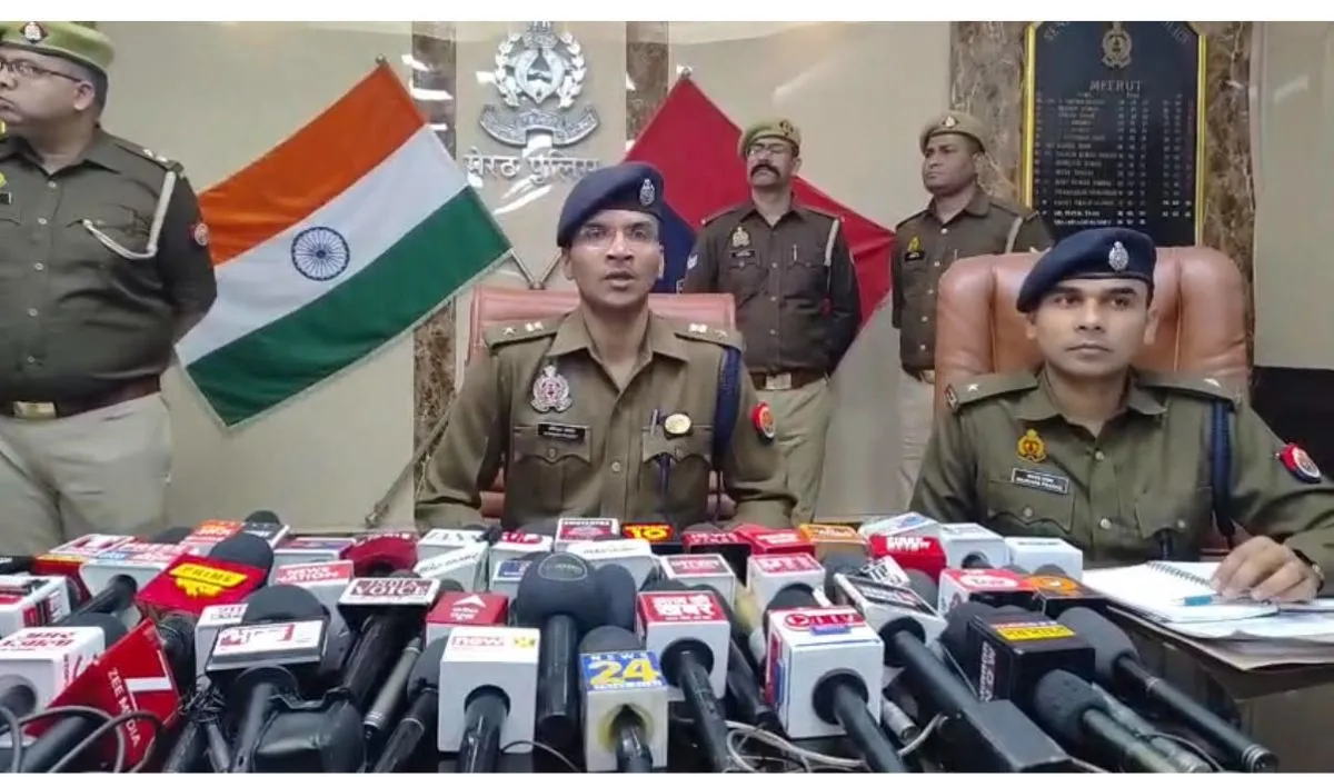 मेरठ में ऑनलाइन ठगी करने वाले गिरोह का पर्दाफाश: इंस्टाग्राम और फेसबुक पर 'सस्ते सामान' का लालच देकर फंसाते थे शिकार