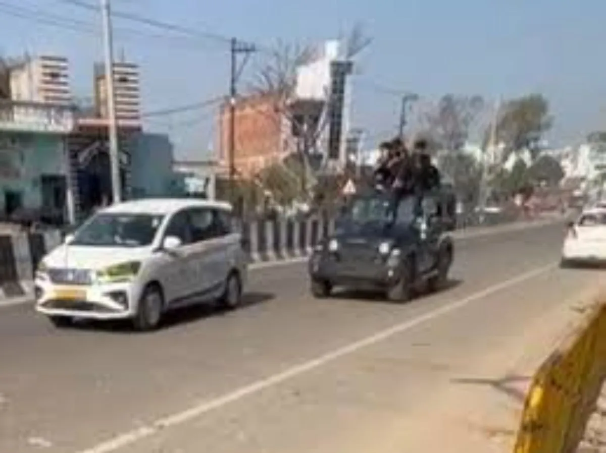 नेशनल हाईवे पर 'यमराज' को चुनौती: बागपत में ट्रैक्टर और गाड़ियों के साथ खूनी स्टंट, 30 मिनट तक मचाया भारी तांडव