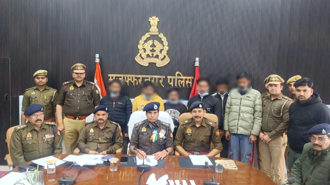 शाहपुर पुलिस की बड़ी कार्रवाई, ट्रांसफार्मर कॉइल चोरी गिरोह का भंडाफोड़, 6 शातिर चोर गिरफ्तार, 8 मामलों का खुलासा, लाखों का माल व हथियार बरामद