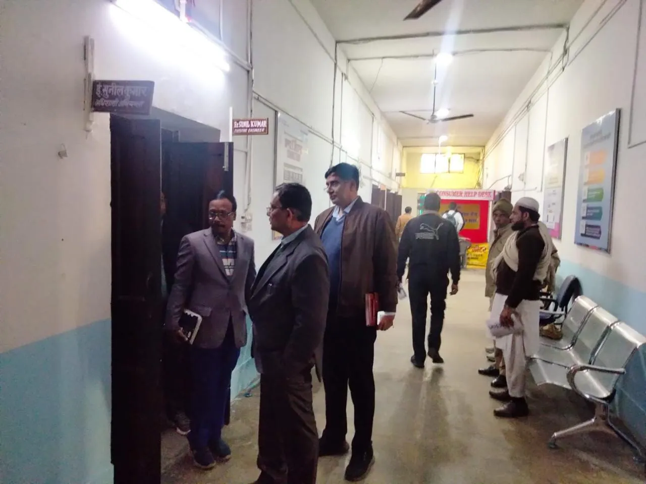 मुजफ्फरनगरः स्मार्ट प्री-पेड मीटर उपभोक्ताओं के लिए विशेष जागरूकता अभियान शुरू रिचार्ज प्रक्रिया, UPPCL स्मार्ट ऐप और डिजिटल सेवाओं की दी जा रही जानकारी