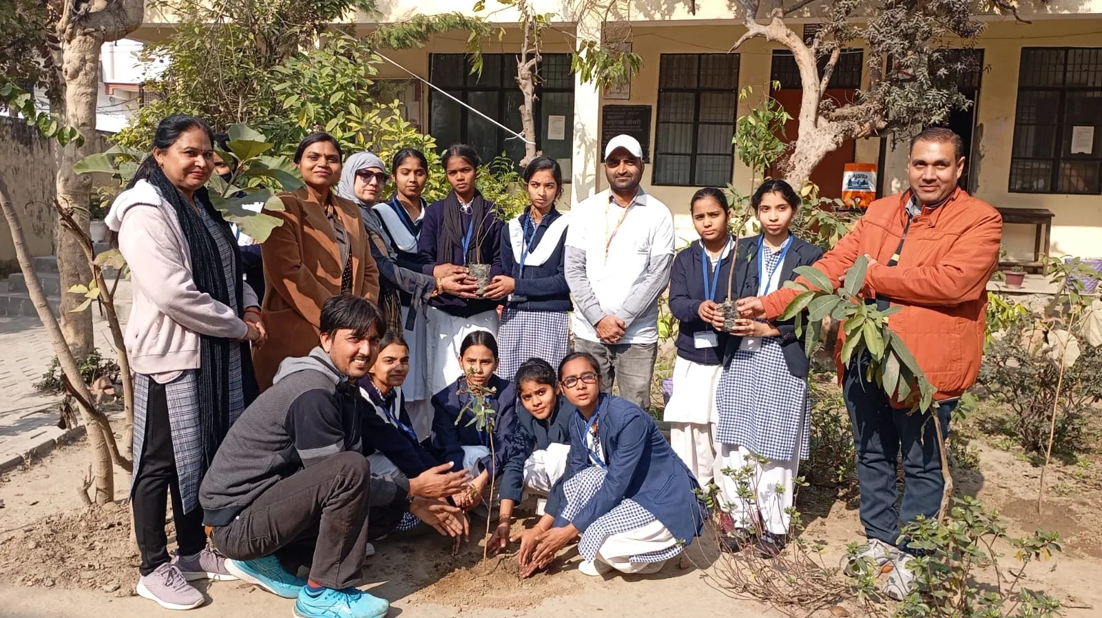 शामली के कांधला में बेटी बचाओ-बेटी पढ़ाओ अभियान: बालिकाओं के लिए मेडिकल कैम्प और 20 पौधों का रौपण