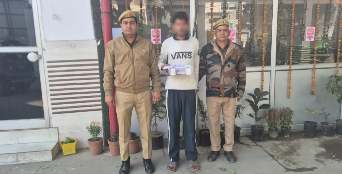 मुजफ्फरनगर में दुकान का शटर तोड़कर चोरी करने वाला गिरफ्तार, मोबाइल व आधार कार्ड बरामद