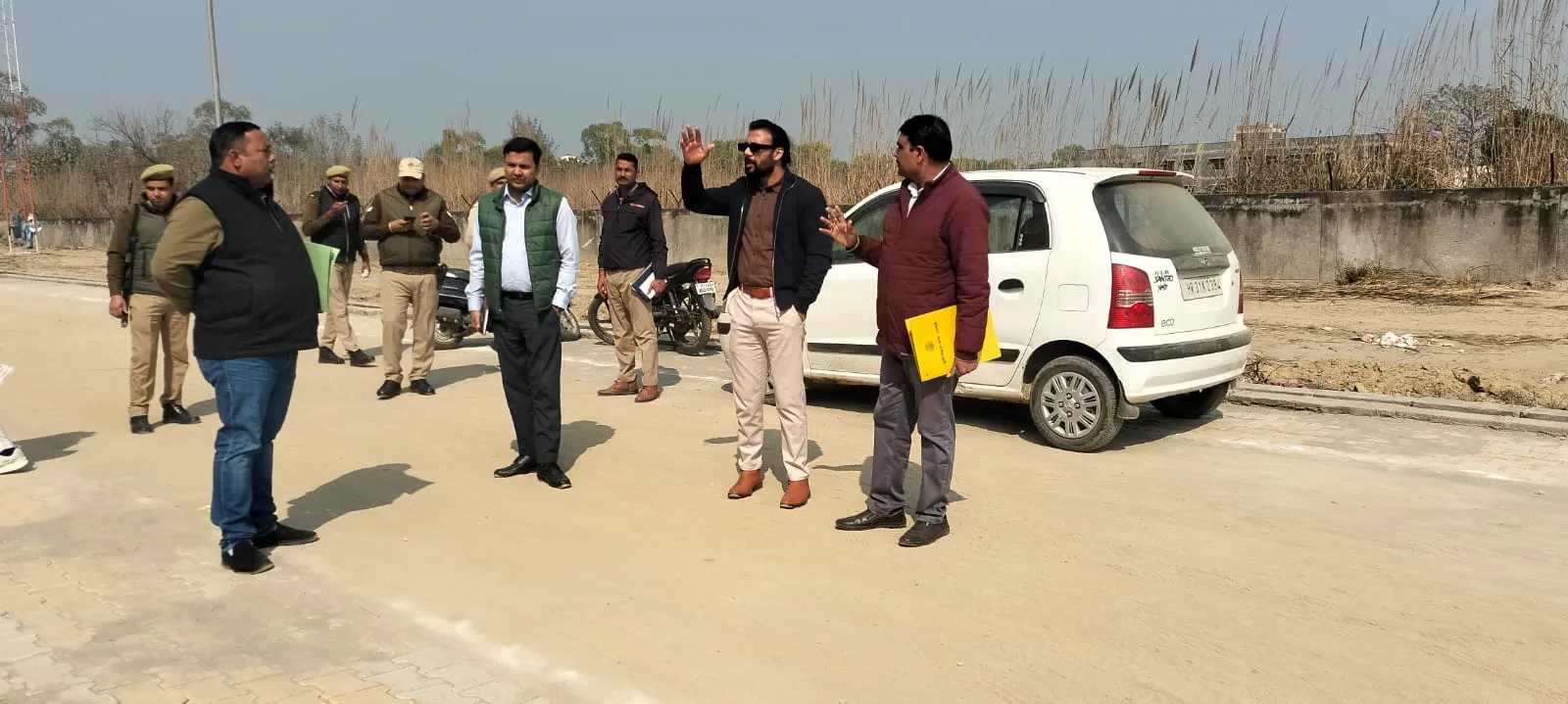 शामली में नवीन कलेक्ट्रेट परिसर का सौंदर्यीकरण : जिलाधिकारी ने पौधारोपण और हरितीकरण के दिए निर्देश